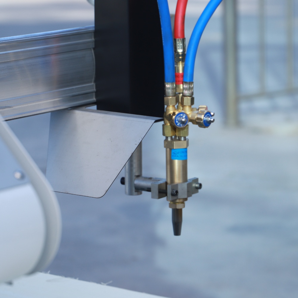 Tagliatrice CNC Portatile di A - Cnc Plasma Cutter recensione e prezzo